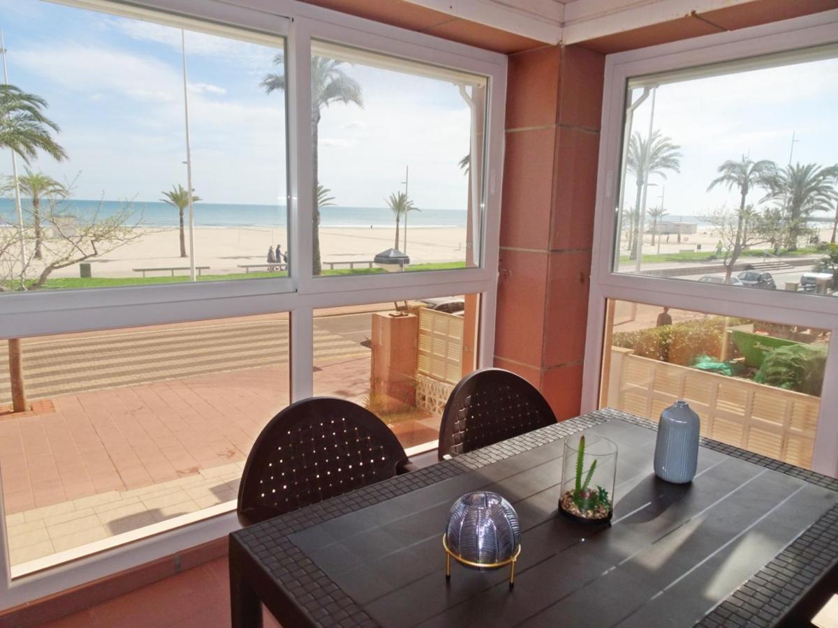 Capri Gandia Primera Linea - Alquiler Solo Familias Playa de Gandia エクステリア 写真